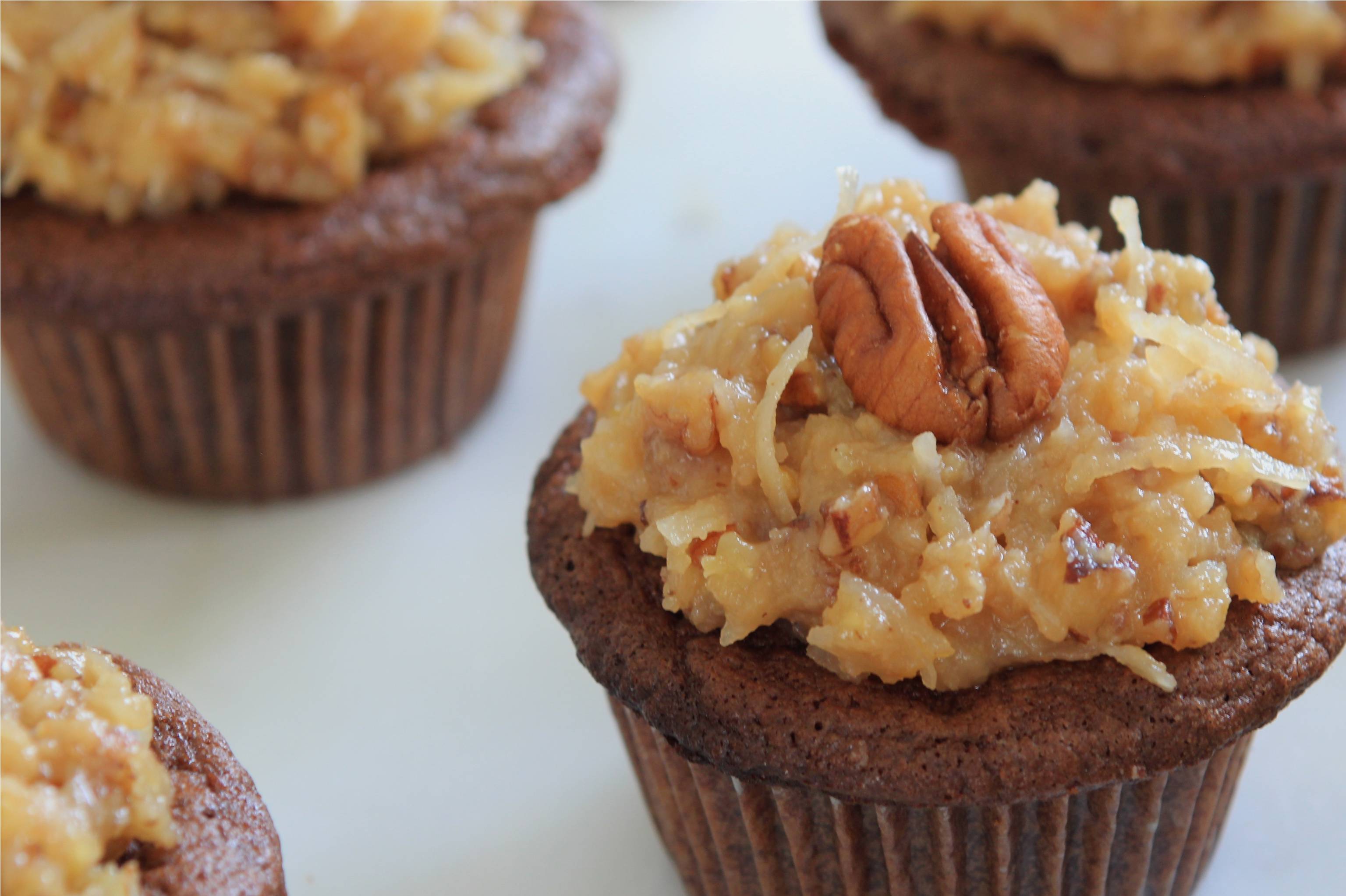 Filled German's Chocolate Cupcakes – Anolon