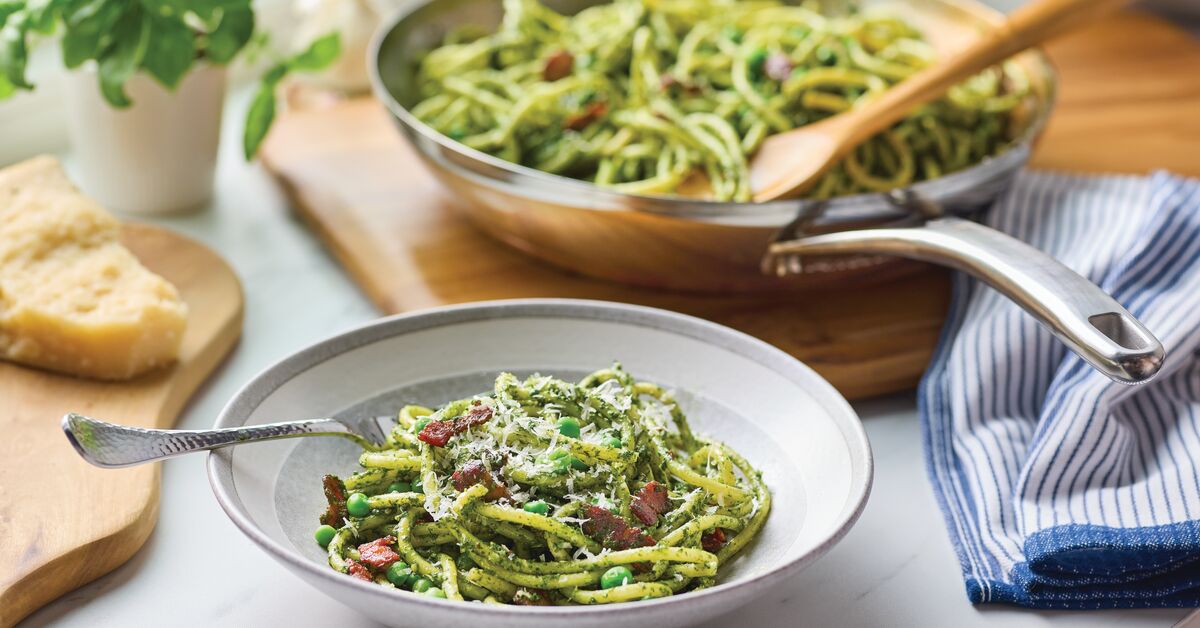 Bucatini, Bacon and Peas with Spinach Pesto – Anolon