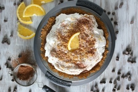Chocolate-Orange Pudding Pie with Pretzel Crust