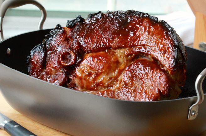 glazed ham in an Anolon roaster
