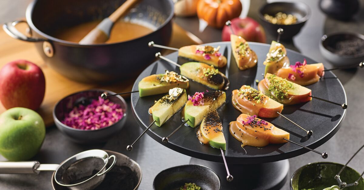 Haute Halloween Caramel Apples