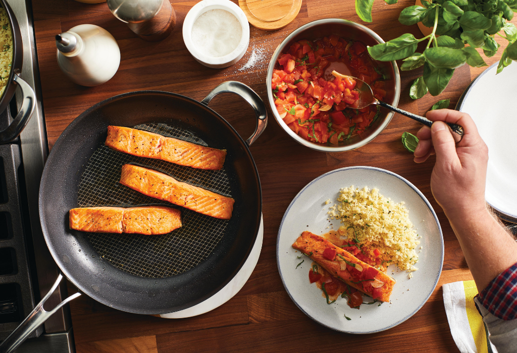 Pan-Seared Salmon with Tomato, Basil and Balsamic Topping